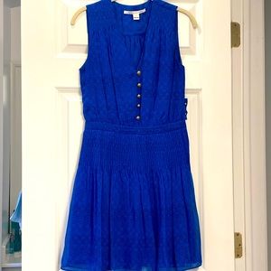 Beautiful silk Diane von Furstenberg dress with gold nautical buttons size 2